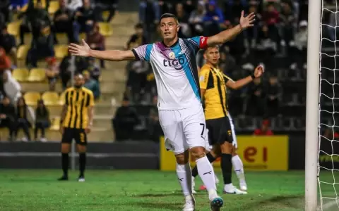 Con un Tacuara intratable, Libertad golea en el Cl�sico ante Guaran�