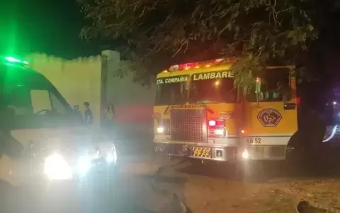 Un incendio que se produjo en dep�sito de Lambar� deja a una persona gravemente herida