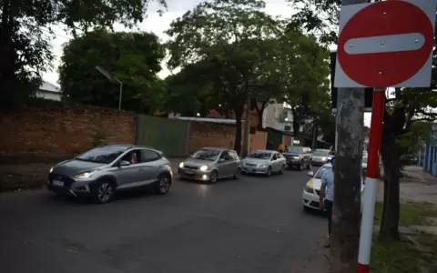 Duras multas para conductores que no respetan sentido �nico de las calles