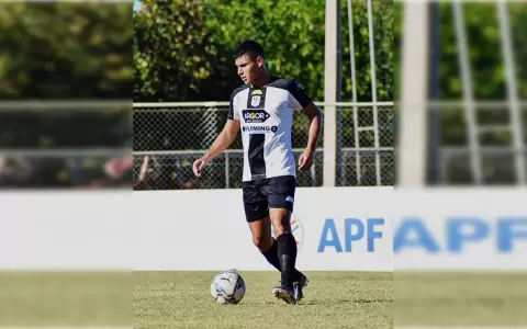 El joven zaguero que hace ruido en las formativas de Tacuary