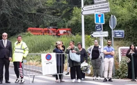 Francia en crisis: funeral de Nahel se realiza en medio de disturbios y detenciones