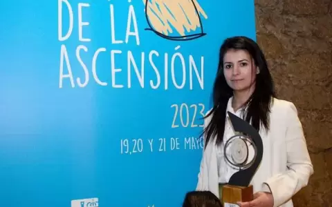 Compatriotas homenajearon a paraguaya que elabor� el mejor queso de Espa�a