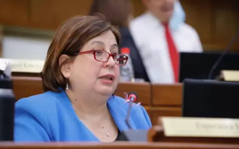 Senadora espera que declaraciones del ministro de Salud hayan sido "un desliz, un exabrupto"