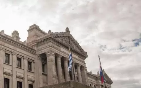 Uruguay se queda sin agua potable: Parlamento aprueba un Fondo de Emergencia H�drica