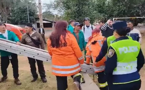 Comuna de Lambar� desaloja a los bomberos voluntarios