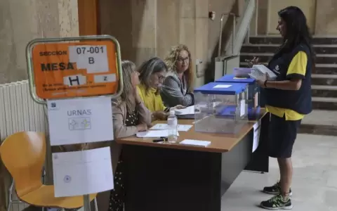 Participaci�n en el 23-J es del 40,48 %, dos puntos y medio m�s que el 10-N de 2019