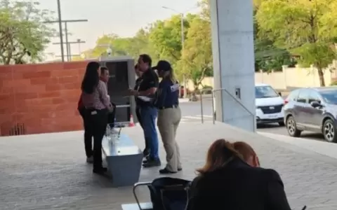 Pareja intent� obtener ciudadan�a estadounidense para beb� usando documentos falsos