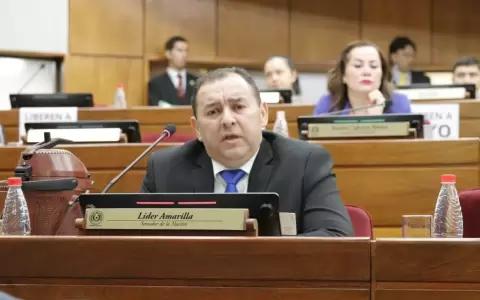 Senador en contra de licitaci�n para c�dulas y pasaportes con chip