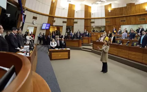 Diputados nombra a Natalia Sosa como defensora del pueblo adjunto