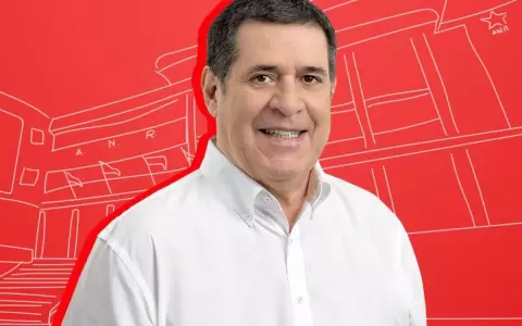 Cartes resalt� "impactante atm�sfera de optimismo" que acaba con los "antisistema, los Payos"