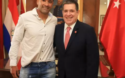 Cartes afilia a Paulo da Silva a la ANR