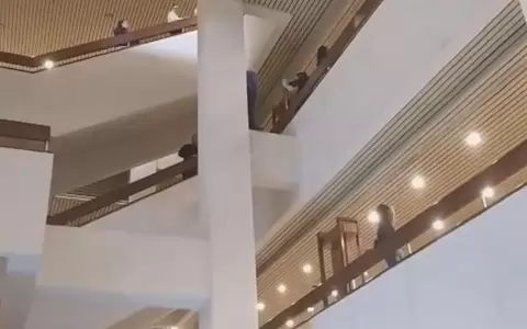 Hombre de avanzada edad amenaza con arrojarse del edificio central de la ANDE