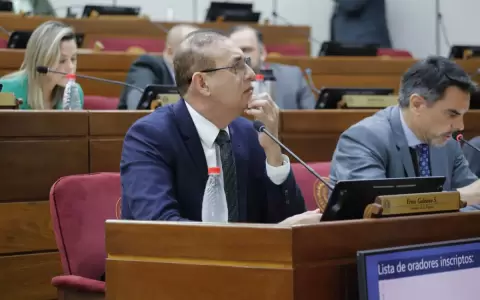 Galeano ante la Comisi�n del Senado: "No estoy asociado a la criminalidad ni al lavado de activos"