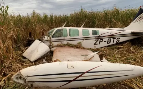 Cay� una aeronave en Canindey� y ocupantes solo resultaron ilesos