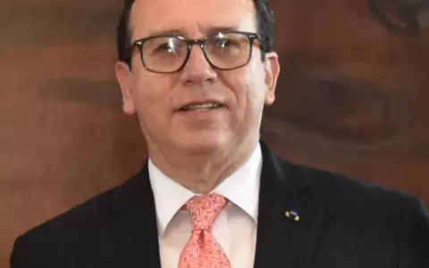 Pol�mica en Itaip� Binacional: director paraguayo defiende transparencia en las contrataciones