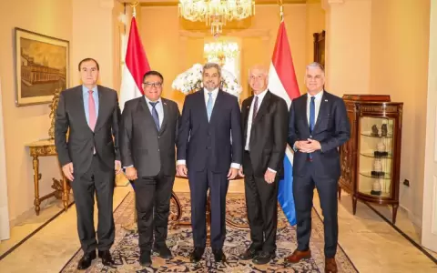 Abdo Ben�tez recibi� a los congresistas de Estados Unidos junto a su delegaci�n