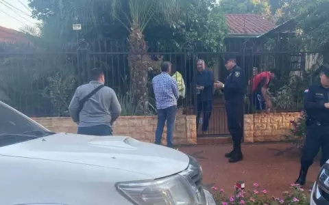 Atentan contra el exdirector de Tacumb�, Artemio Vera