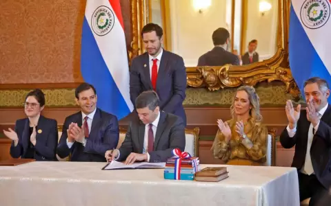 El Gobierno promulga la �Ley del Libro� y decreta el D�a Nacional de la Lectura