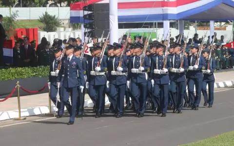 Preparativos para el desfile militar obligan al cierre temporal de Mcal. L�pez y la Costanera