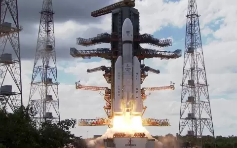 "La India est� en la luna": aterriza con �xito la misi�n Chandrayaan-3 en el polo sur lunar