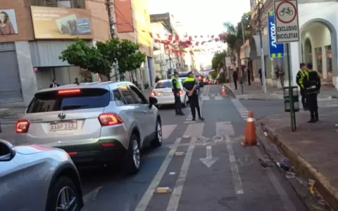 Calles bloqueadas en Asunci�n generan gran congesti�n e impaciencia de conductores