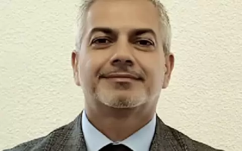 Renunci� el embajador de Italia por cuestiones personales