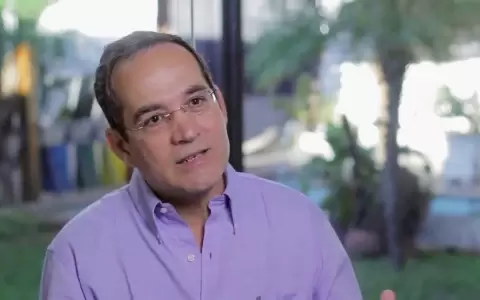 Burt: "Que prime lo que convenga a Paraguay y no a un grupo"