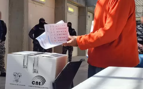 Lento conteo de votos en Ecuador, en forma preliminar gana Luisa Gonz�lez