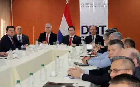 Gobierno realiz� su primera reuni�n para impulsar plan anticontrabando y atacar grandes esquemas