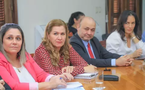 Salud aboga por transporte p�blico y seguridad para consultorios nocturnos
