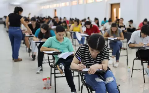 Becal anuncia requisitos para 136 becas de posgrado, movilidad de grado e idioma
