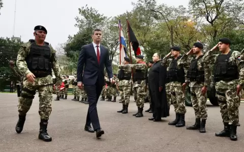 Asumi� nuevo comandante del Regimiento Escolta Presidencial
