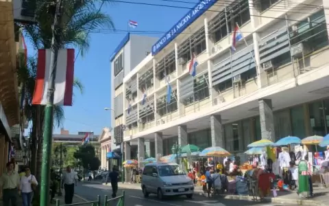 Festejos por el aniversario de Asunci�n: un impulso para la actividad comercial en la capital