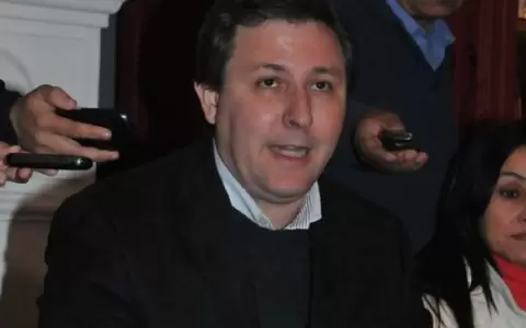 Buscan eliminar el t�rmino �honorable� en el Congreso y �excelencia� en ministerios