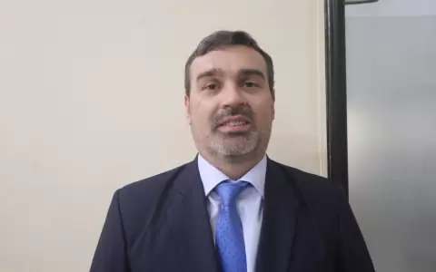 Viceministro de Transporte quiere que espera de buses ya no sea un calvario para usuarios