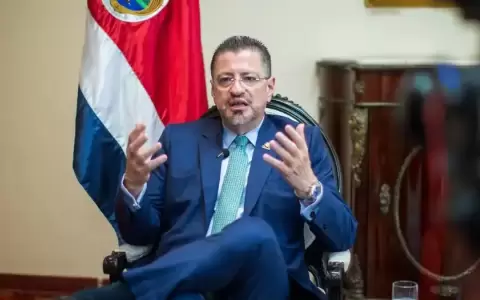 Fiscal�a de Costa Rica investiga al presidente Rodrigo Chaves