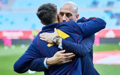 Sanci�n provisoria de la FIFA a Rubiales: 90 d�as de suspensi�n