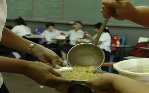 Garantizan que escolares tendr�n qu� comer