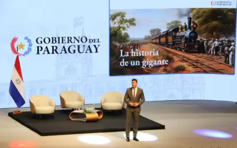Pe�a transmite confianza al sector privado en evento �Paraguay, el resurgir de un gigante�