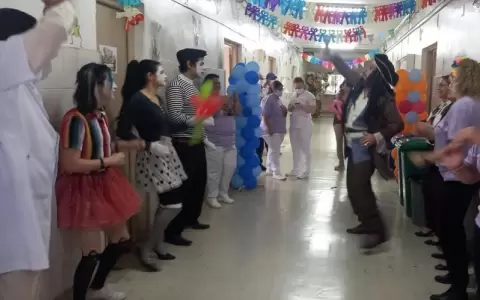 Hospital de Trauma festeja el D�a del Ni�o con disfraces y m�sica