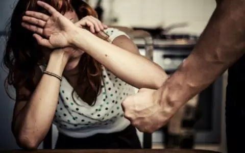 Intento de feminicidio en Lambar�: joven lucha por su vida tras ser arrollada por su expareja