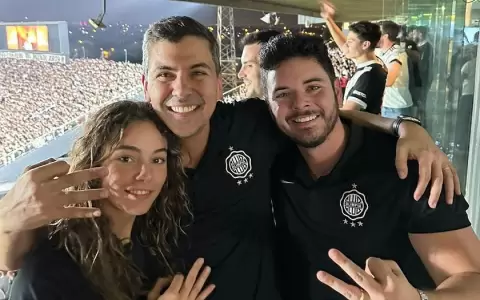 La charla motivacional de Santiago Pe�a para el plantel de Olimpia