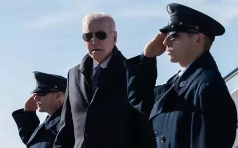 Joe Biden viaja a Hawaii tras uno de los incendios m�s mort�feros de la historia de Estados Unidos