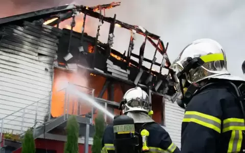 Francia: 9 muertos en incendio de un albergue en Alsacia
