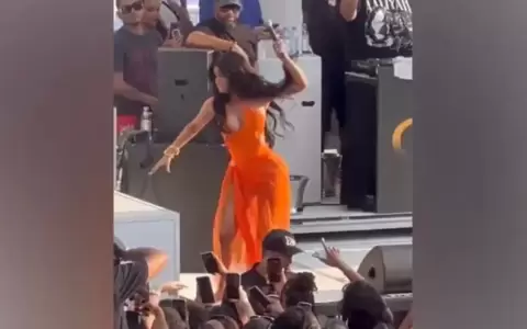 Cardi B ser� investigada por lanzarle el micr�fono a una fan�tica durante un concierto en Las Vegas