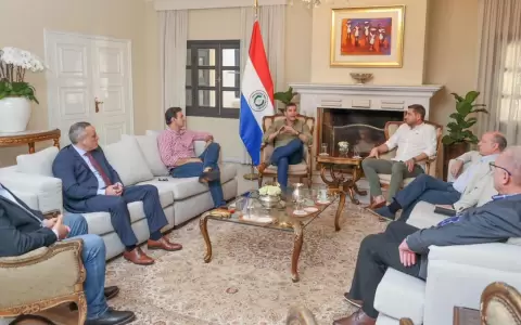 Inicia primera cumbre de poderes de la era Pe�a
