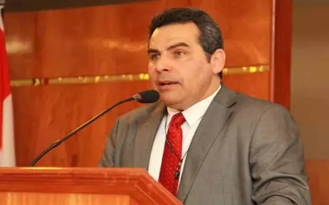 Pucheta no podr� ir al CM mientras Kronawetter se mantenga, aclara Paciello