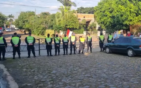 Jubilados del IPS rechazan ley que fusionar�a a la previsional con el Ministerio de Salud
