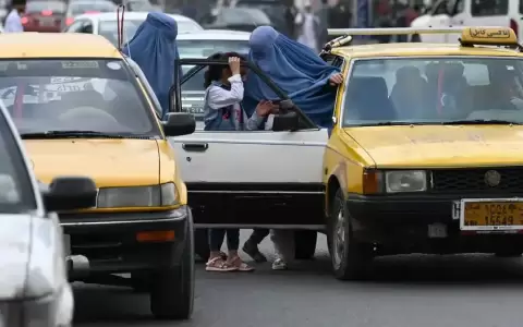 Afganist�n: �no m�s taxis para mujeres sin burkas?