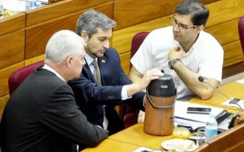Abdo volver� al Senado despu�s de 5 a�os